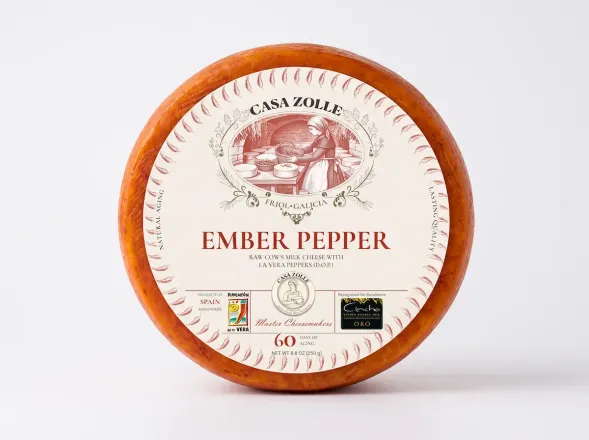Queso madurado de leche con pimentón picante de Vera, D.O.P